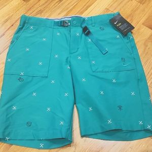 Green Nike Golf Shorts - Size 32 ⛳